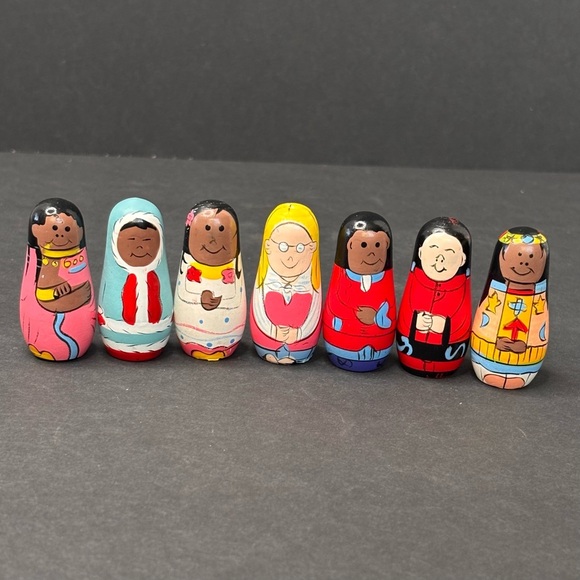 People Of The World “earth Filled With Friendship” Wooden Toys Vintage Set Of 16 - Picture 2 of 12